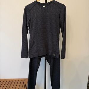 REI Co-op Women’s Long Sleeve Base Layer Top & Leggings Set – Size M